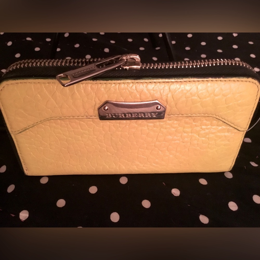 AUTHENTIC BURBERRY WALLET